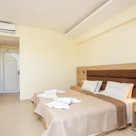 Aparthotel Billy's 3*