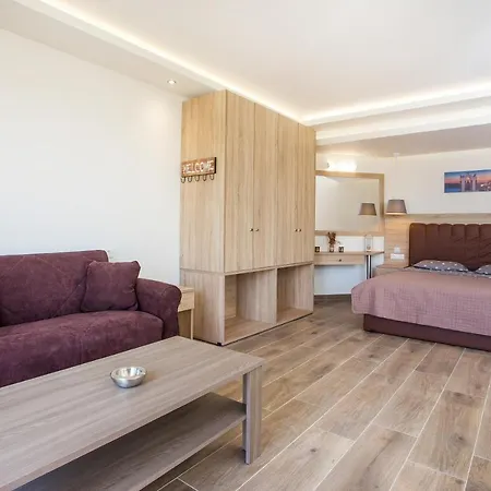 Aparthotel Billy's 3*